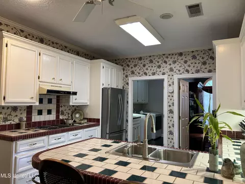 Kitchen - 503 Pinecrest Pl, Madison, MS 39110 photo 3 of 3