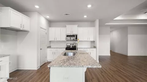 Entry Way - 103 Coldwater Creek Cir, Clinton, MS 39056 photo 8 of 11