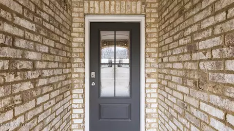 Entry Way - 103 Coldwater Creek Cir, Clinton, MS 39056 photo 1 of 11