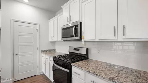 Entry Way - 103 Coldwater Creek Cir, Clinton, MS 39056 photo 6 of 11