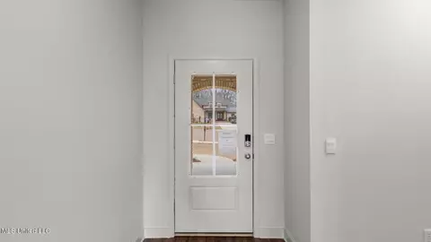 Entry Way - 103 Coldwater Creek Cir, Clinton, MS 39056 photo 2 of 11
