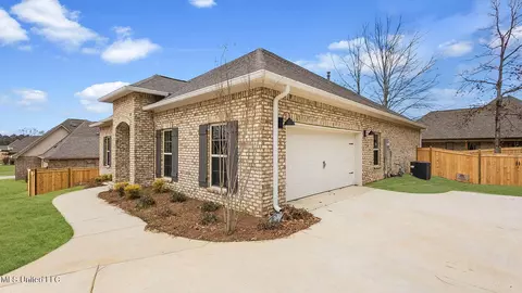 Exterior - 103 Coldwater Creek Cir, Clinton, MS 39056 photo 3 of 7