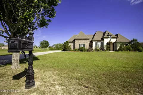 16 Bellemeade Dr, Carriere, MS 39426