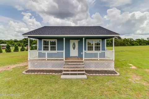 23 Lilliemae Ln, Poplarville, MS 39470