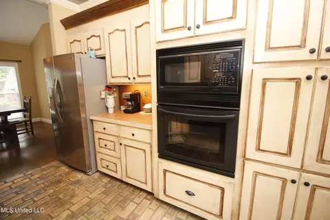 Kitchen - 1275 Kennebrew Road Rd, Jackson, MS 39209 photo 3 of 4