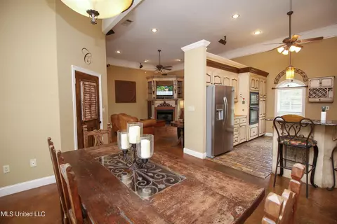 Dining - 1275 Kennebrew Road Rd, Jackson, MS 39209 photo 2 of 2