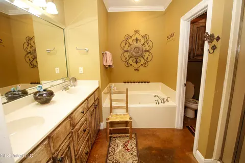 Bath - 1275 Kennebrew Road Rd, Jackson, MS 39209 photo 1 of 1