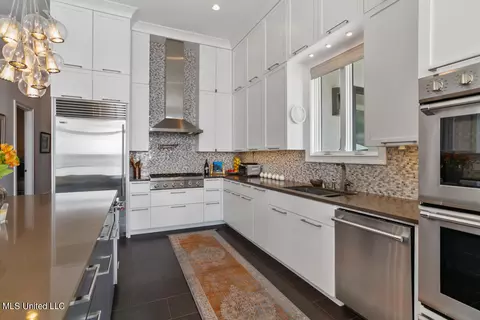 Kitchen - 112 Colony Way, Brandon, MS 39047 photo 2 of 6