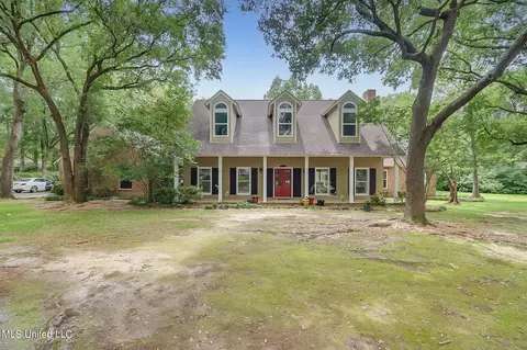 12633 Oak Forest Dr, Gulfport, MS 39503