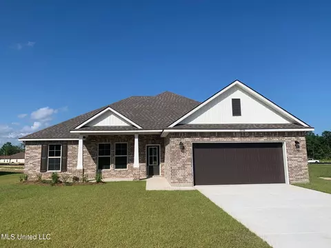10336 Caroline Dr, Gulfport, MS 39503