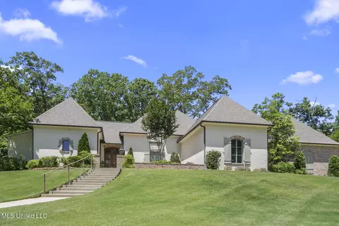 144 Cherry Laurel Ln, Ridgeland, MS 39157