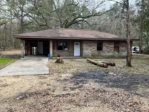 150 Shorty Burgess Rd, Picayune, MS 39466