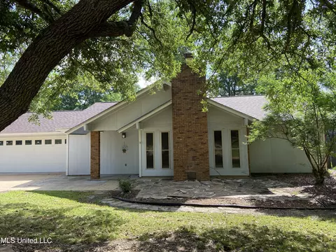 108 Spanish Moss Dr, Clinton, MS 39056