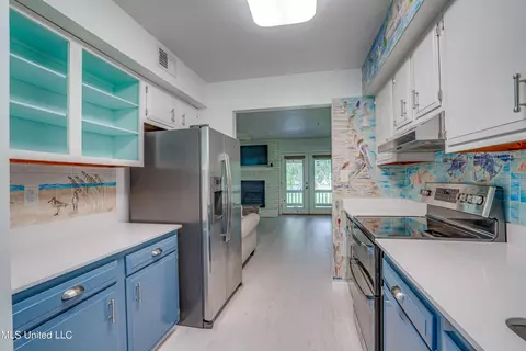 285 Highpoint Dr, Diamondhead, MS 39525 photo 8