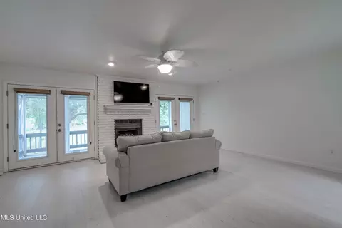 285 Highpoint Dr, Diamondhead, MS 39525 photo 11