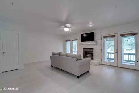285 Highpoint Dr, Diamondhead, MS 39525 photo 10