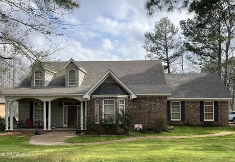 94 Cotton Acres Dr, Clinton, MS 39056