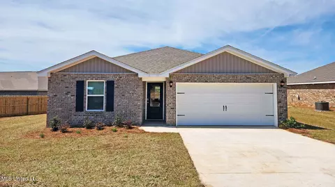 155 Northgate Dr, Canton, MS 39046