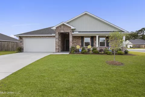 1999 Pettits Ln, Long Beach, MS 39560