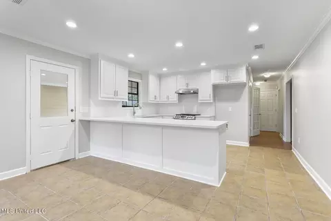 Entry Way - 5149 Mccoy Dr, Jackson, MS 39211 photo 1 of 1