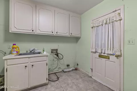 4015 Boxwood Cir, Jackson, MS 39211 photo 13