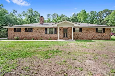 11449 Oaklawn Rd, Biloxi, MS 39532