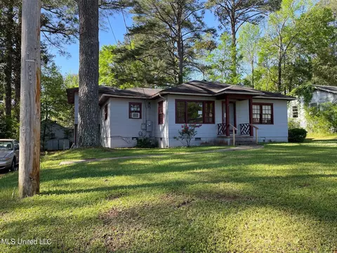 3809 35th St, Meridian, MS 39307