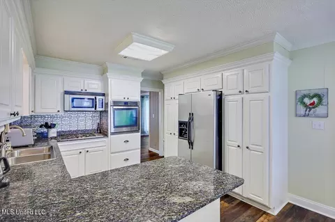 109 Swallow Dr, Brandon, MS 39047 photo 11