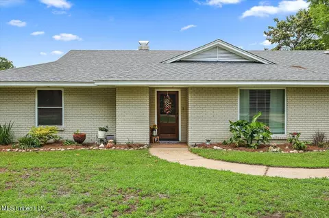 109 Swallow Dr, Brandon, MS 39047 photo 2