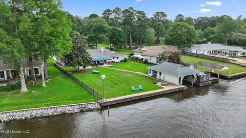 109 Swallow Dr, Brandon, MS 39047 photo 3