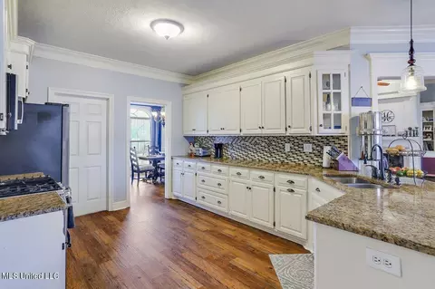110 Overlook Dr, Brandon, MS 39042 photo 11