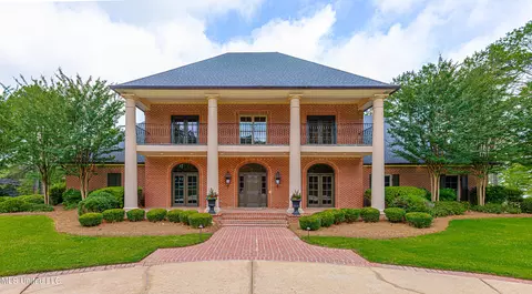 Exterior - 321 Johnstone Dr, Madison, MS 39110 photo 4 of 14
