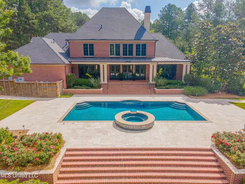 Exterior - 321 Johnstone Dr, Madison, MS 39110 photo 2 of 14