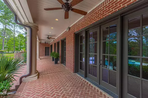Exterior - 321 Johnstone Dr, Madison, MS 39110 photo 8 of 14