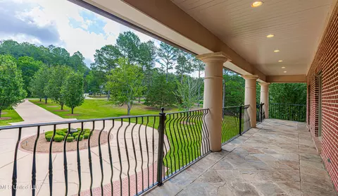 Exterior - 321 Johnstone Dr, Madison, MS 39110 photo 6 of 14