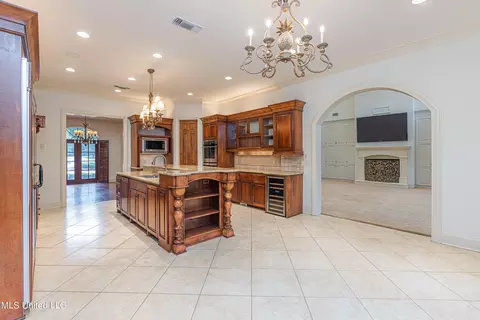 Kitchen - 321 Johnstone Dr, Madison, MS 39110 photo 1 of 10