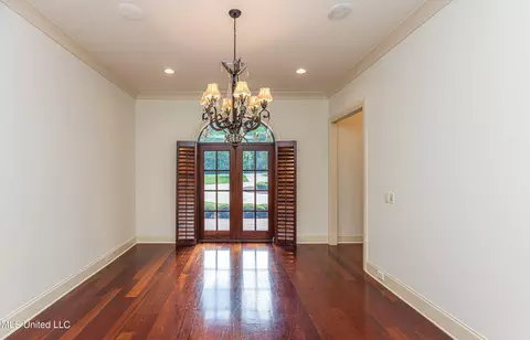 Dining - 321 Johnstone Dr, Madison, MS 39110 photo 2 of 2