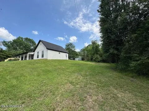 Exterior - 6520 Hwy 18, Brandon, MS 39042 photo 7 of 18