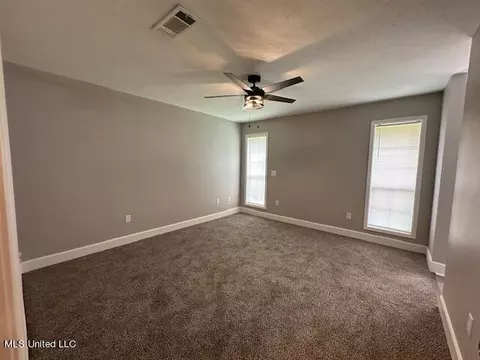 Bedroom - 6520 Hwy 18, Brandon, MS 39042 photo 1 of 4