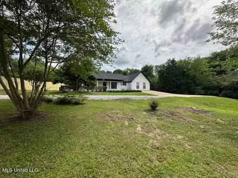 Exterior - 6520 Hwy 18, Brandon, MS 39042 photo 14 of 18
