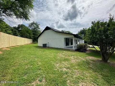 Exterior - 6520 Hwy 18, Brandon, MS 39042 photo 10 of 18
