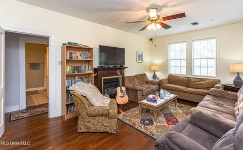 1842 Howard St, Jackson, MS 39202 photo 8
