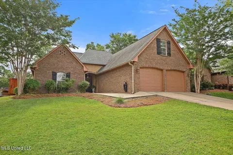 112 Wells Ct, Canton, MS 39046