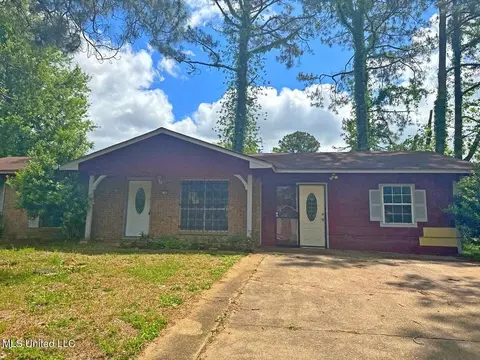 5100 Ginger Dr, Jackson, MS 39209
