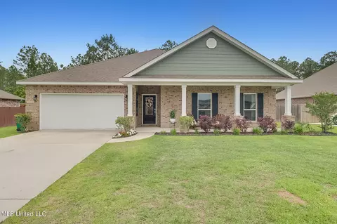 9030 River Birch Dr, Biloxi, MS 39532