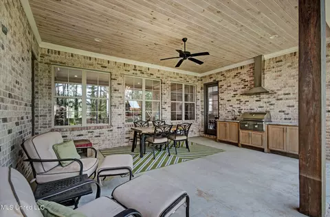 Exterior - 142 Carrington Dr, Madison, MS 39110 photo 6 of 10