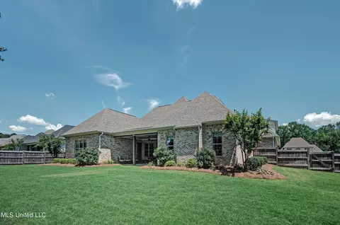 Exterior - 142 Carrington Dr, Madison, MS 39110 photo 9 of 10