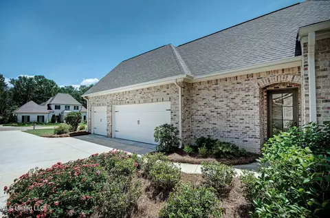 Exterior - 142 Carrington Dr, Madison, MS 39110 photo 4 of 10