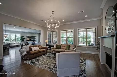 Living - 142 Carrington Dr, Madison, MS 39110 photo 4 of 6