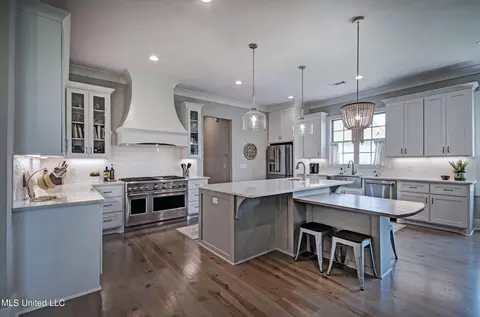Kitchen - 142 Carrington Dr, Madison, MS 39110 photo 2 of 6
